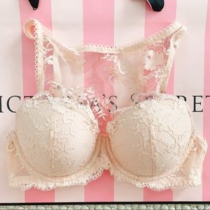 Victoria’s Secret round neck lace sexy bra